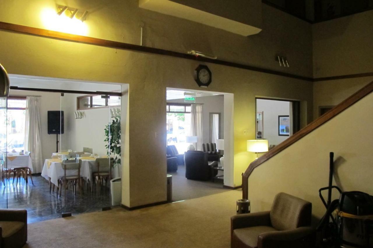 Hotel Emperador Necochea Εξωτερικό φωτογραφία